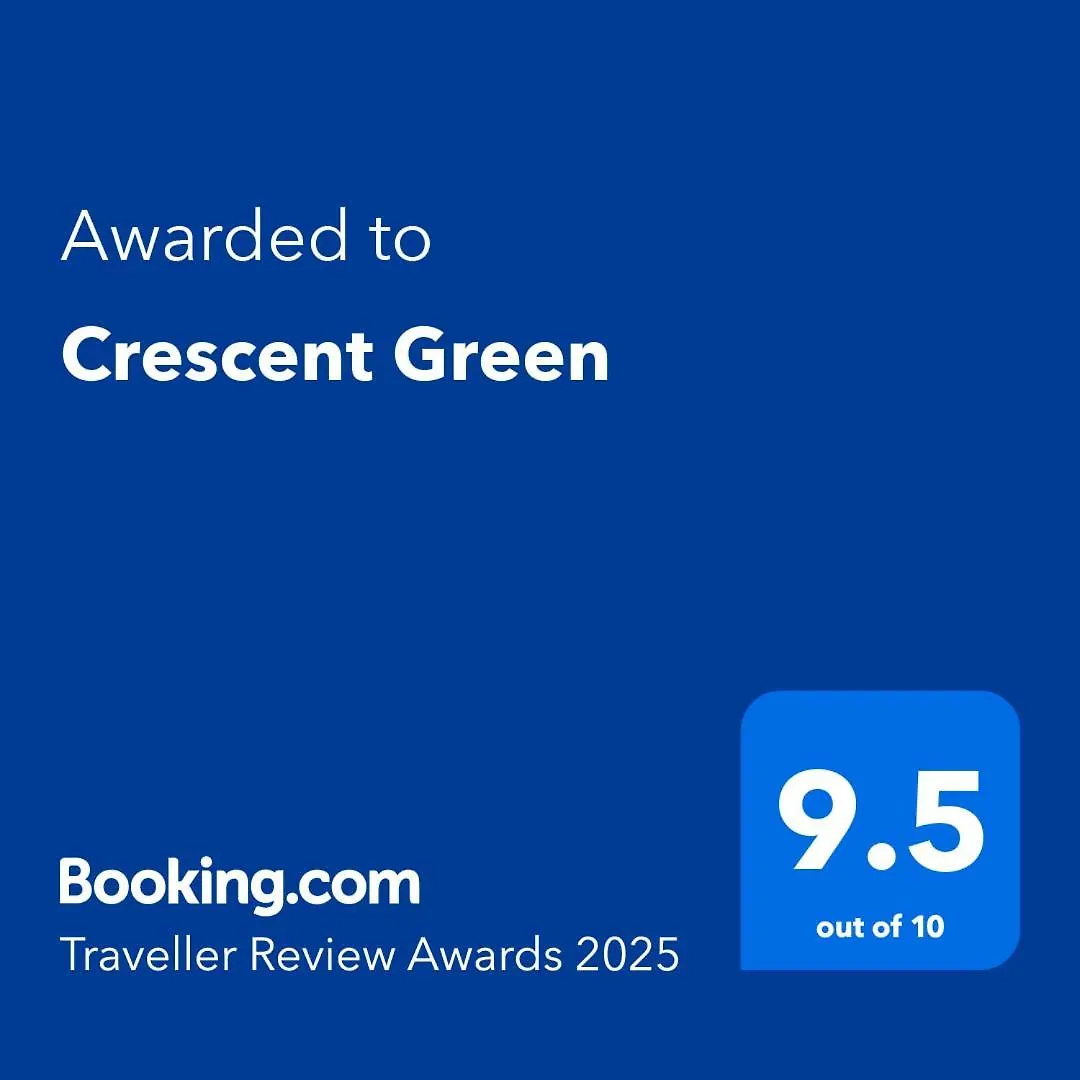 Crescent Green Bath Apartment